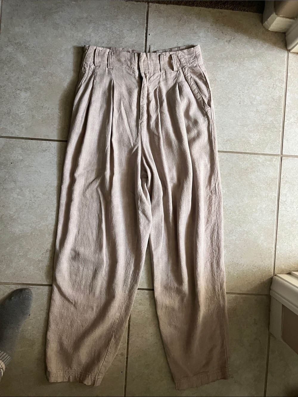 Free People Calla Pleated Trousers - Beige
